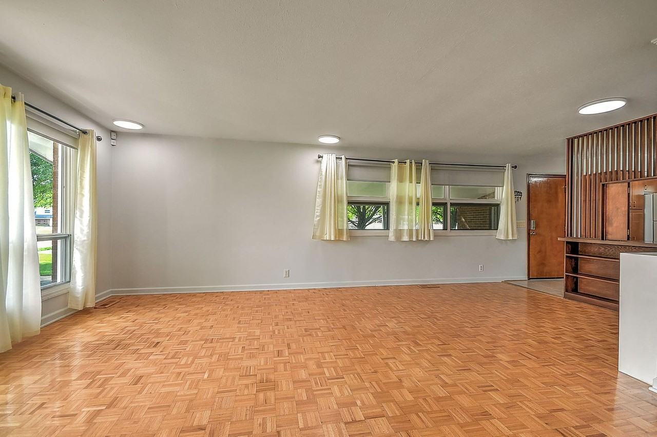 1808 Sherwood Pl - Photo 6 of 32