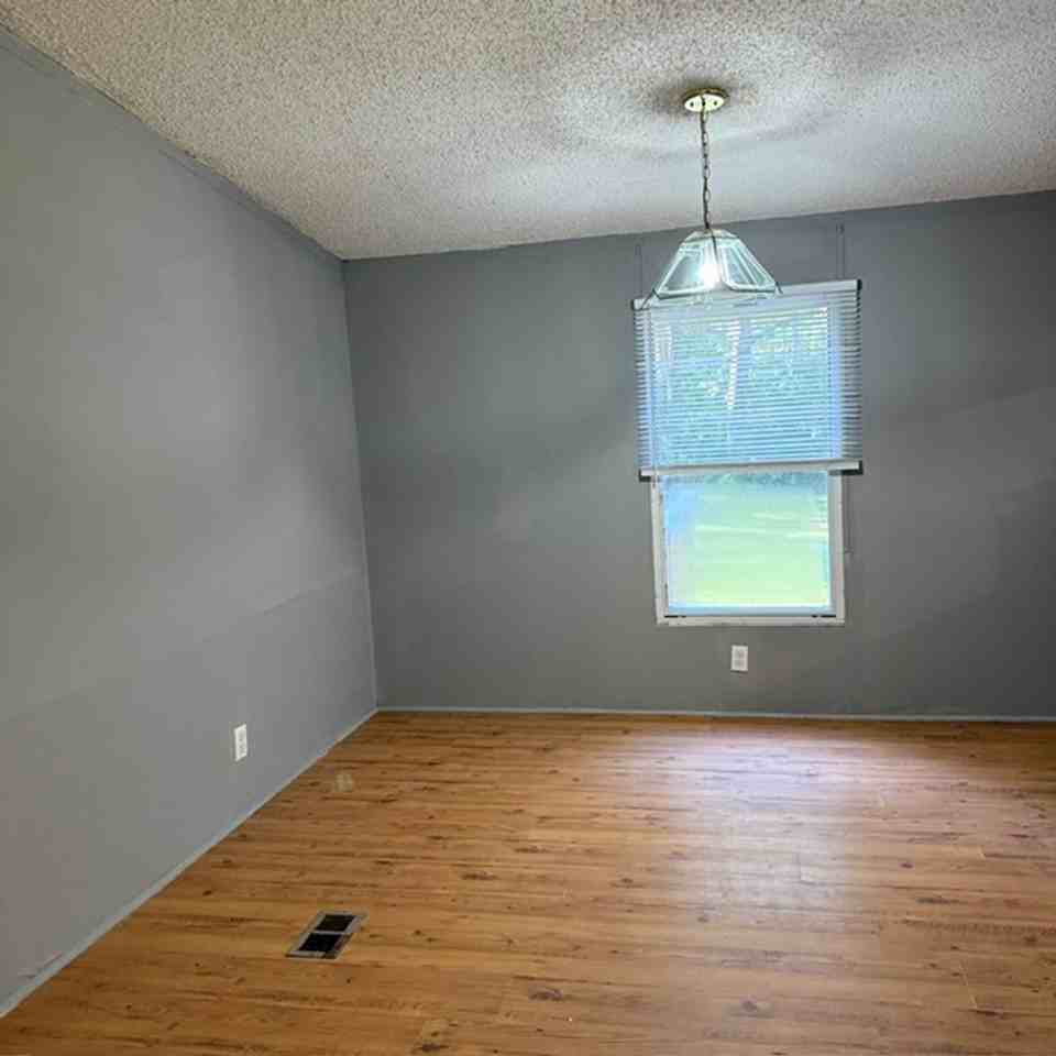 83 Walden Rd - Photo 6 of 15