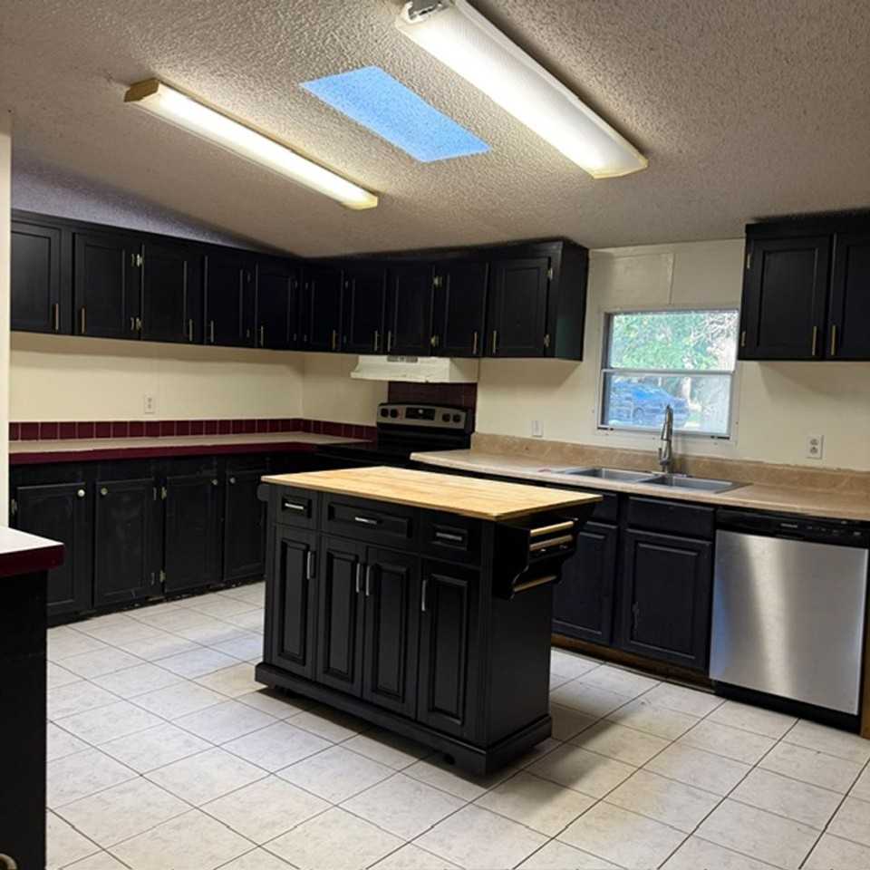 83 Walden Rd - Photo 7 of 15