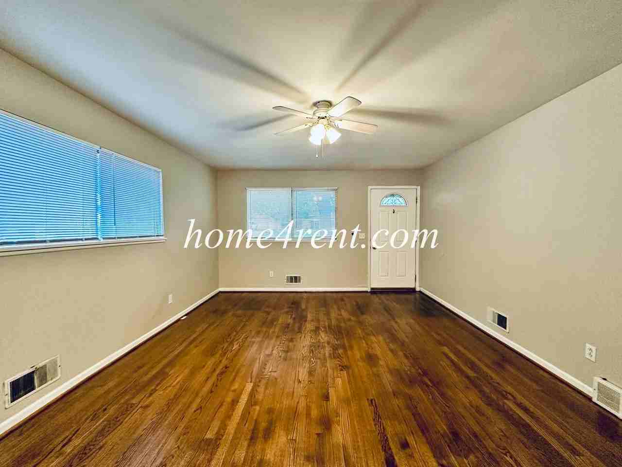 7831 Main St - Photo 4 of 23