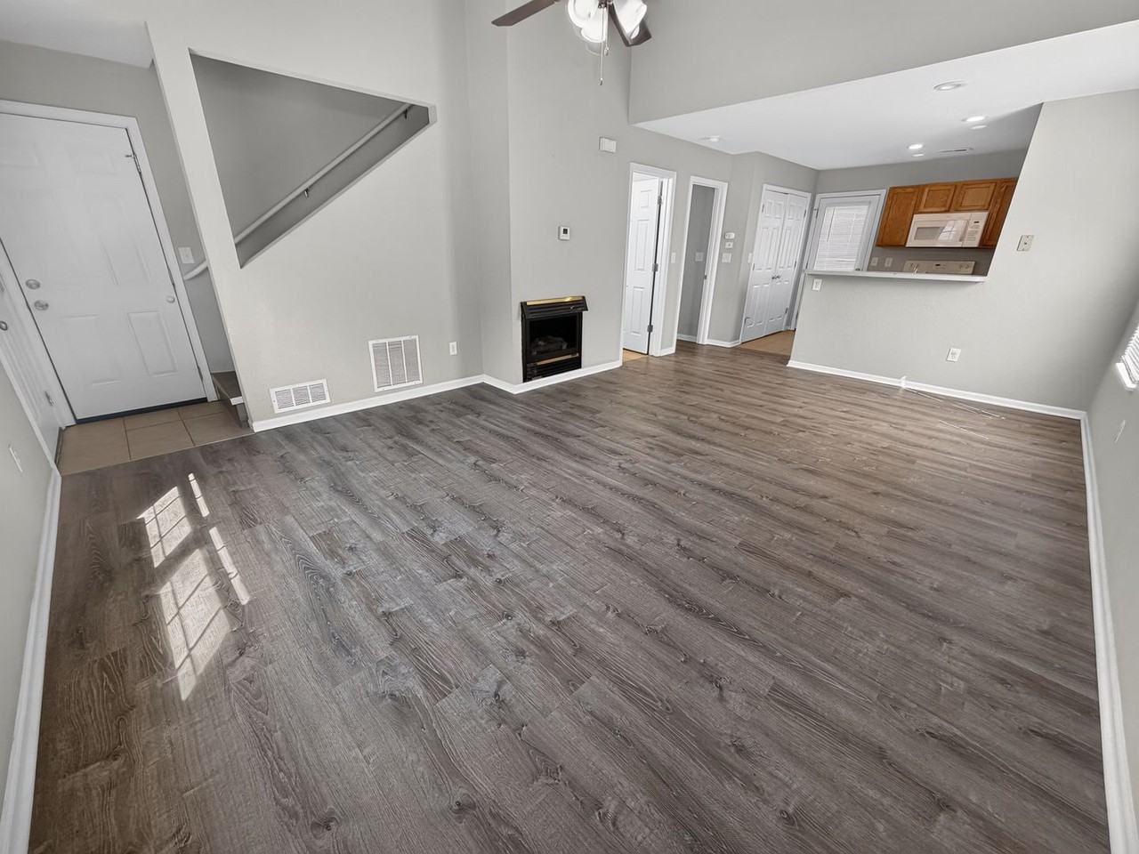1330 Godas Dr - Photo 4 of 43