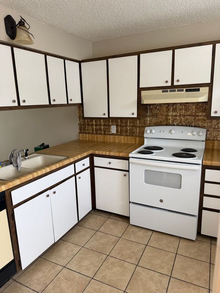 108 Shady Brook Dr - Photo 5 of 23
