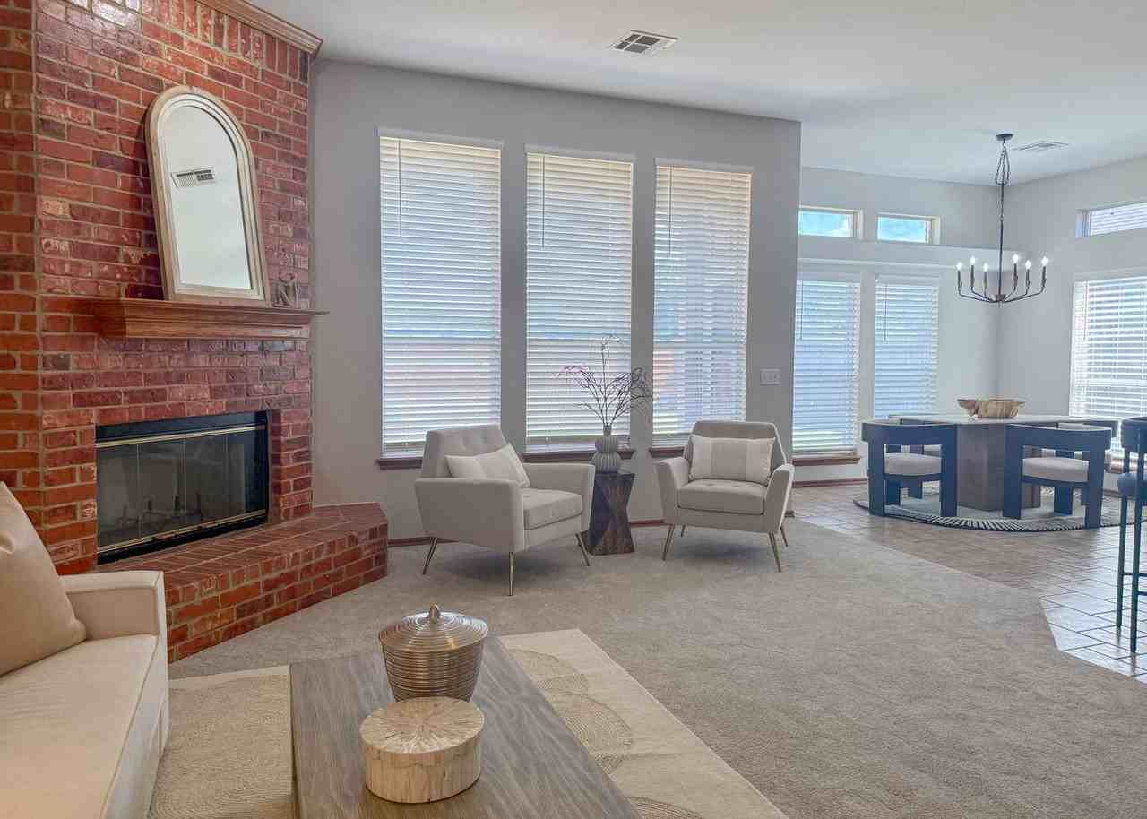 18212 Willow Oak Ln - Photo 4 of 38