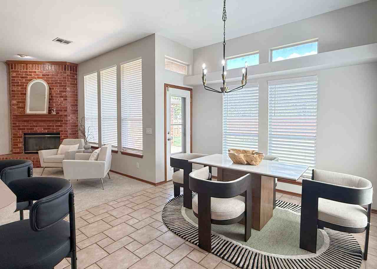 18212 Willow Oak Ln - Photo 5 of 38