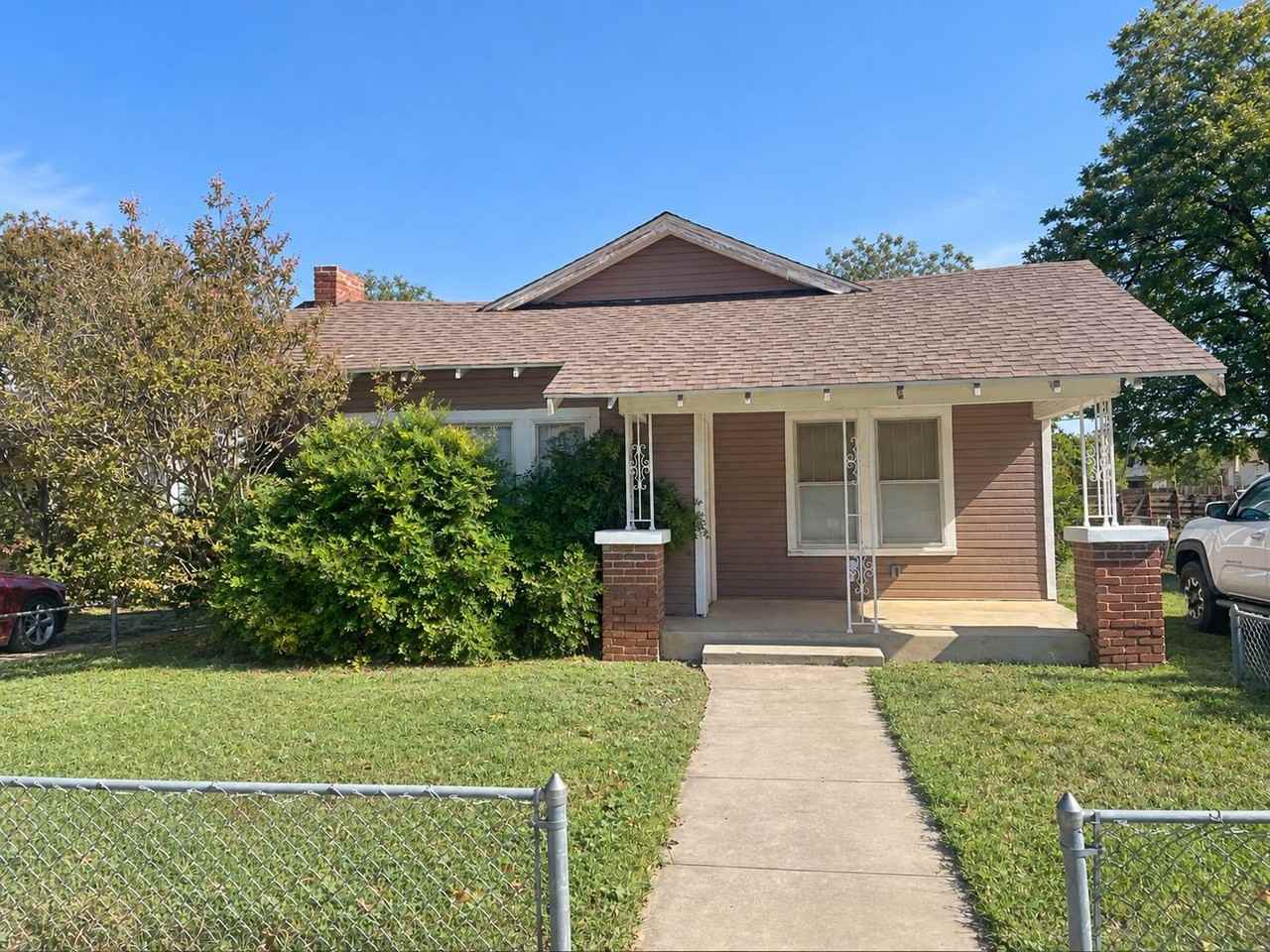 349 Jeanette St - Photo 2 of 22
