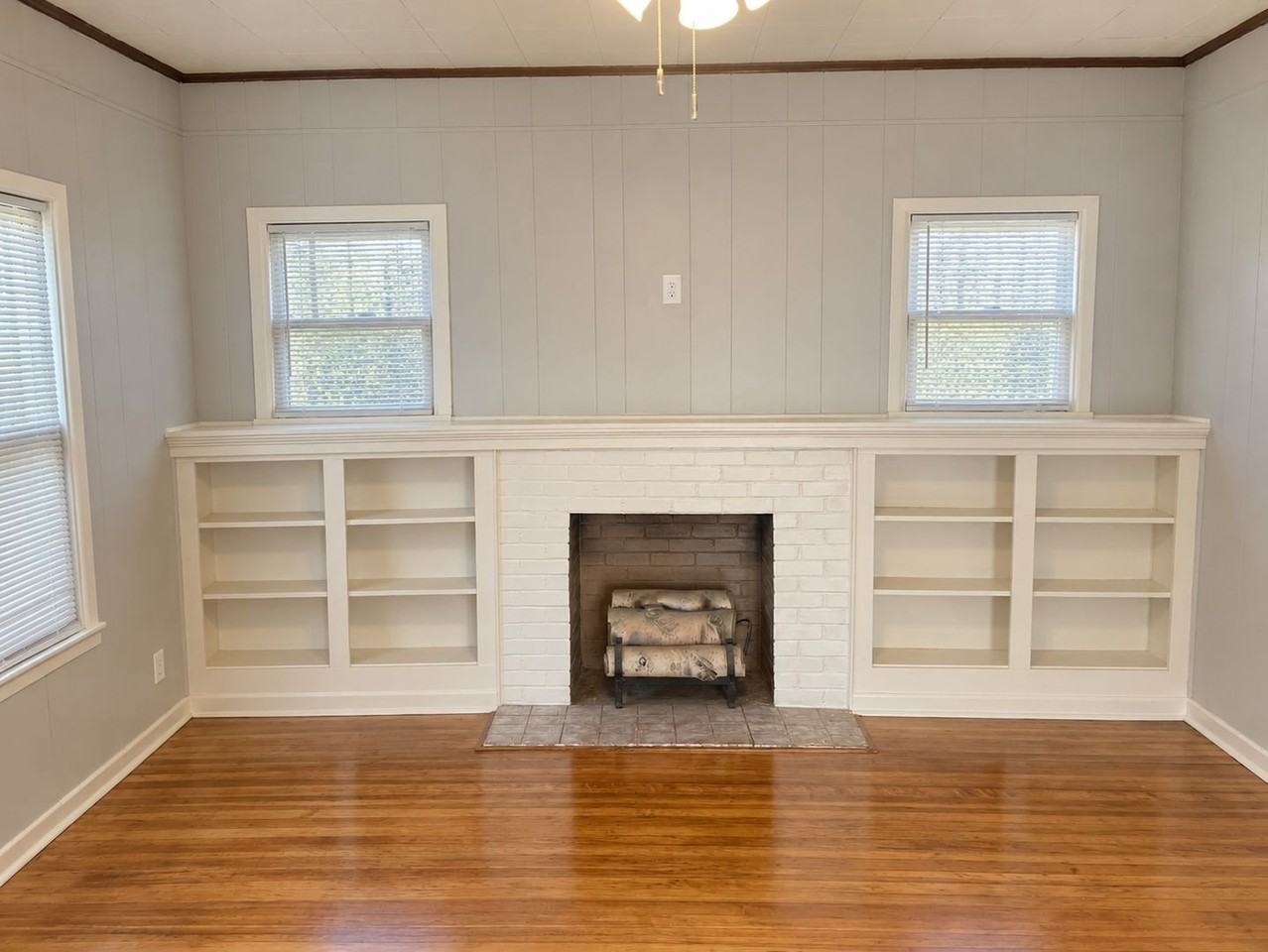 349 Jeanette St - Photo 3 of 22
