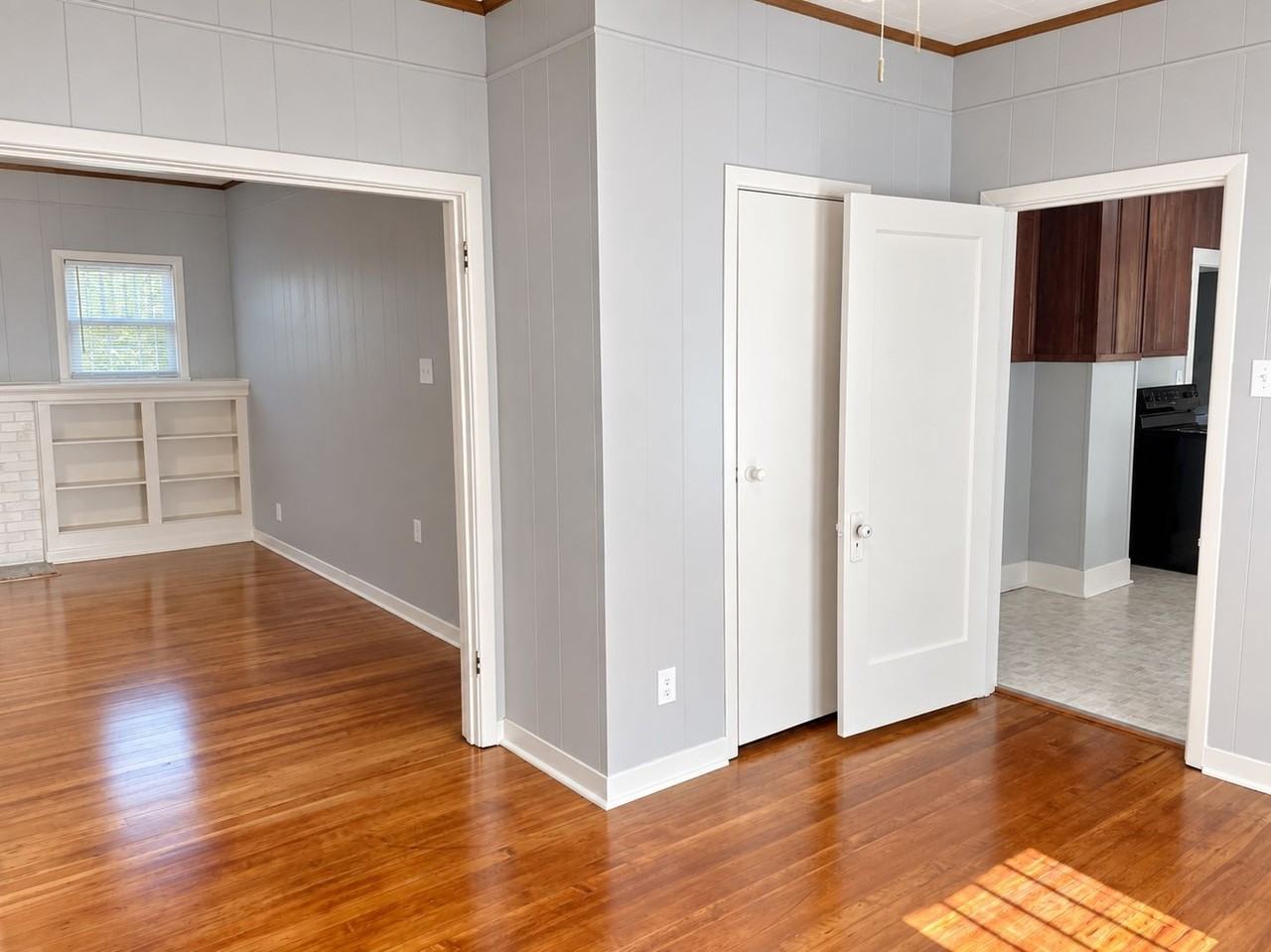 349 Jeanette St - Photo 6 of 22