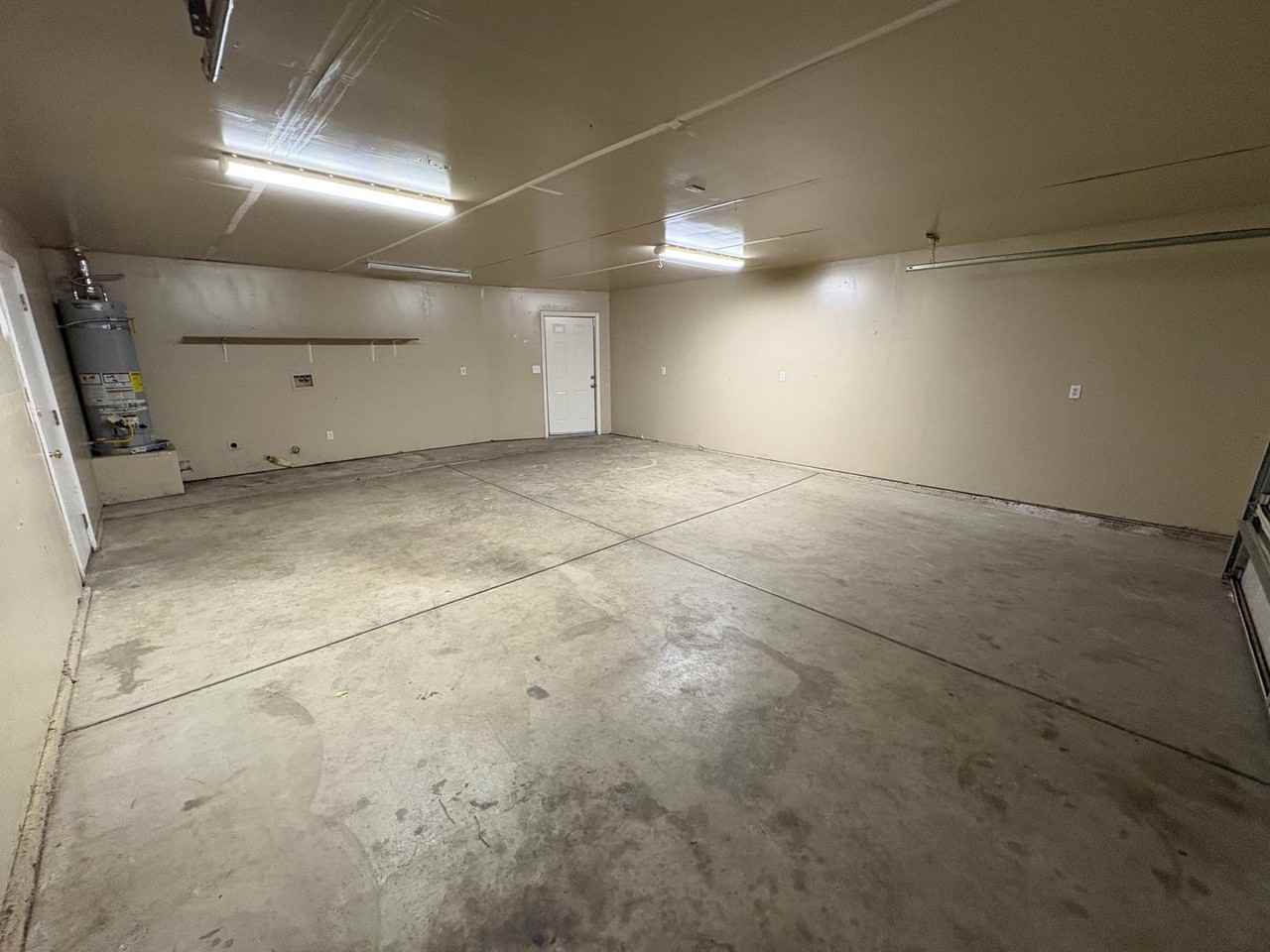 1747 W Connelly Ave - Photo 3 of 36