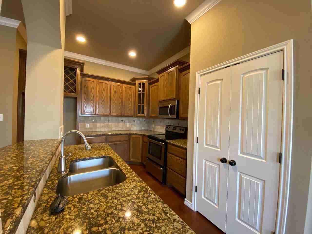 3032 Silver Saddle Dr - Photo 6 of 22