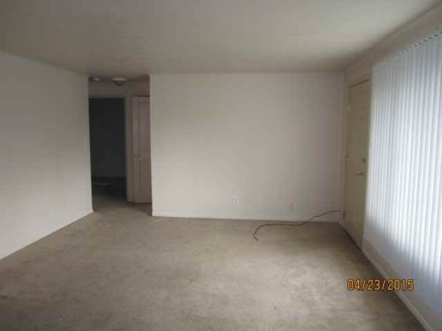 902 S Hartford St - Photo 3 of 24