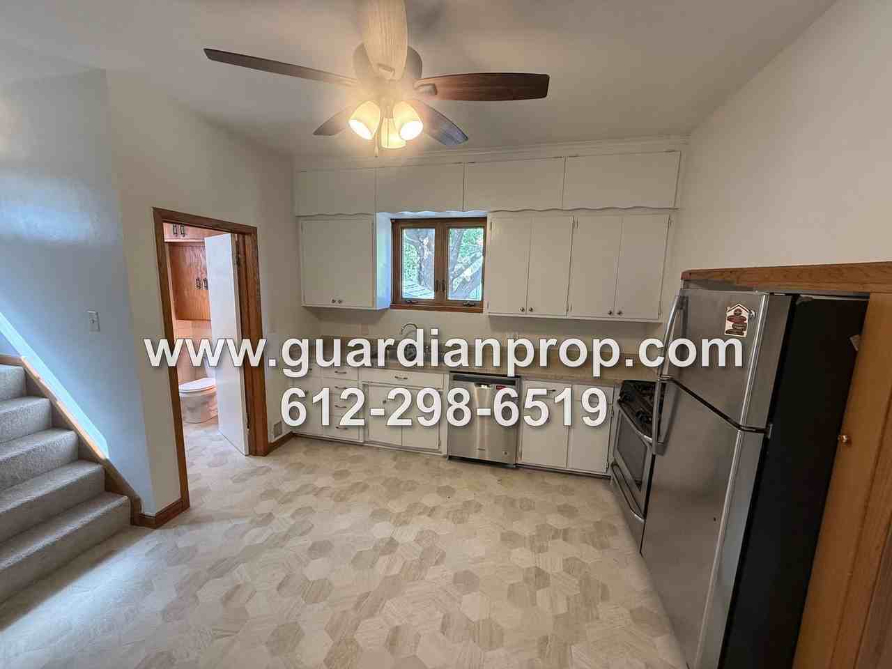 915 Fry St - Photo 4 of 19