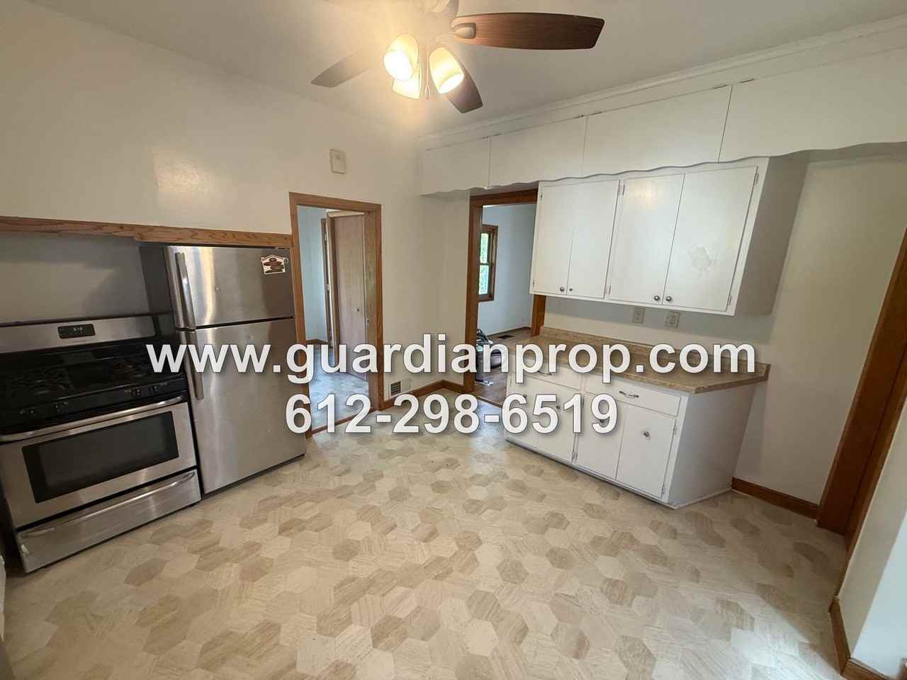 915 Fry St - Photo 7 of 19
