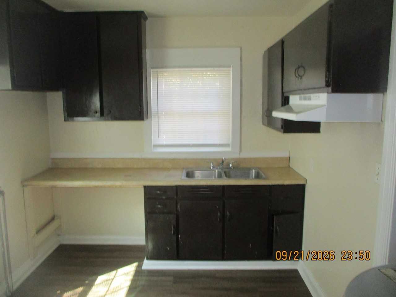 1120 W Highland Ave - Photo 2 of 6