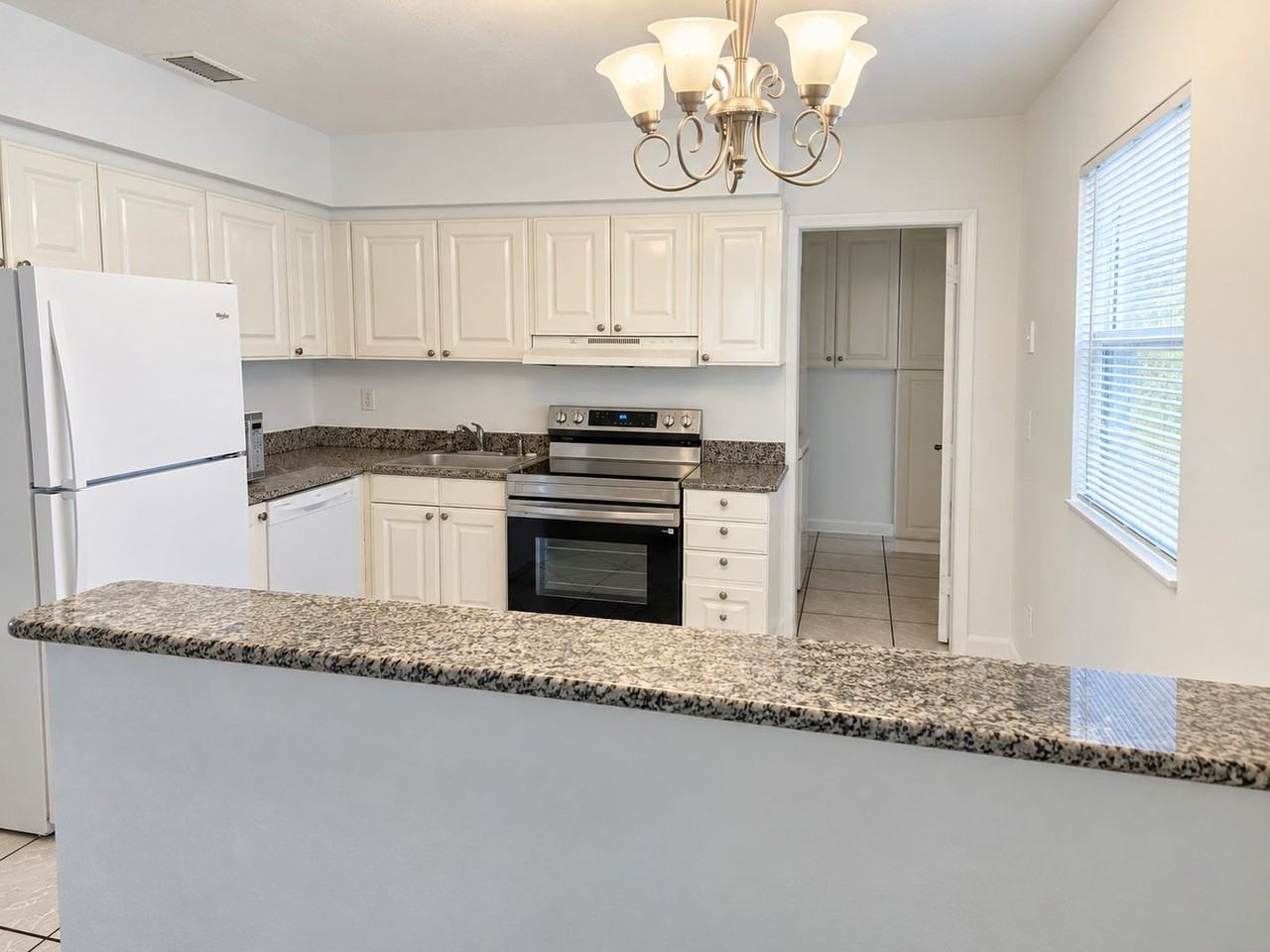 1294 Highlands Dr - Photo 5 of 22