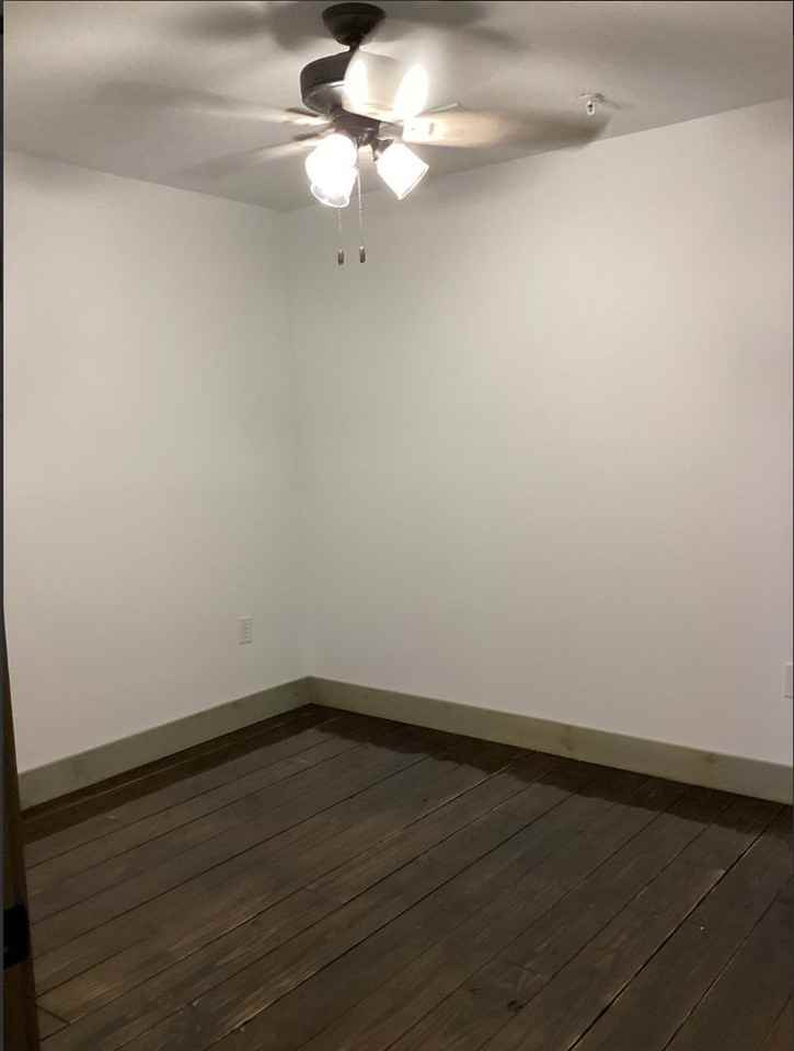 202 E Chestnut St #202 - Photo 5 of 7