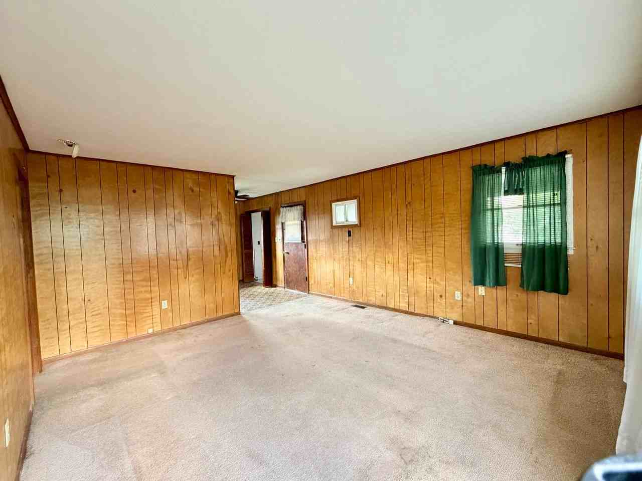 154 Franklin Dr #1 - Photo 3 of 9