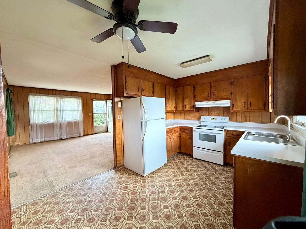154 Franklin Dr #1 - Photo 5 of 9