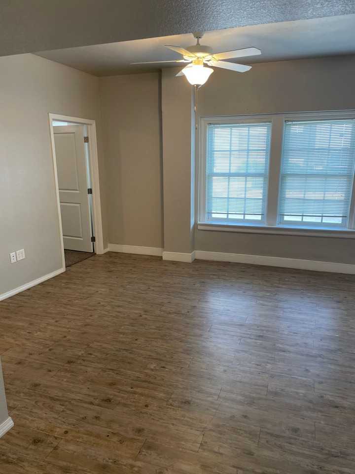 Laguna Lofts - Photo 5 of 15