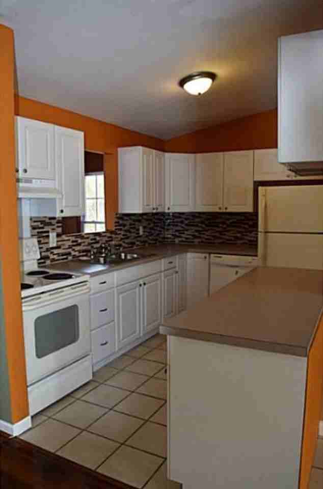 480 Cronin Rd - Photo 3 of 7