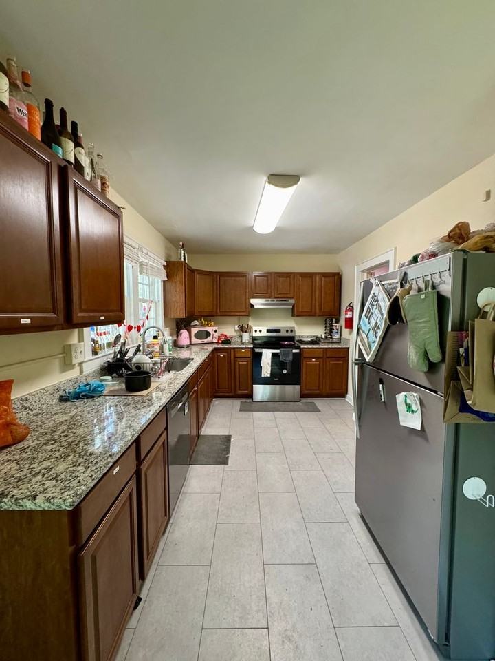 110 Purefoy Rd - Photo 4 of 10