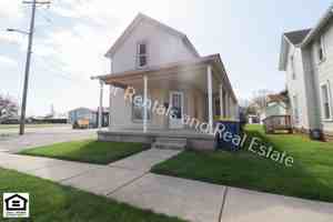 featured image of 1327 S Cedar St