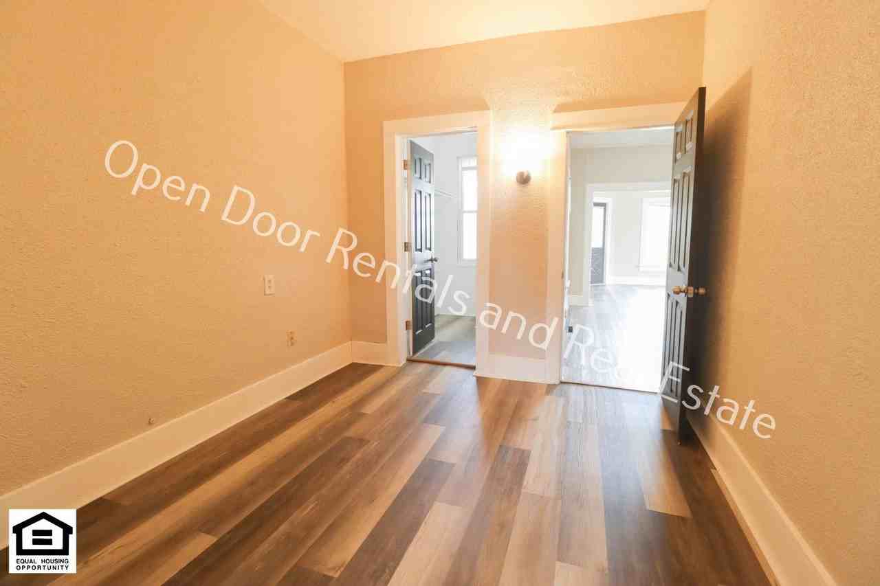 1327 S Cedar St - Photo 6 of 12