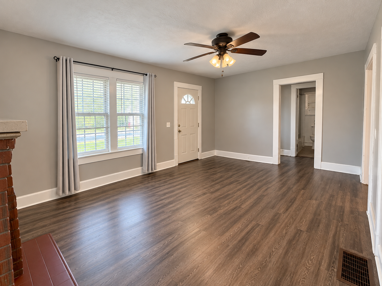 1449 Miller St - Photo 5 of 7