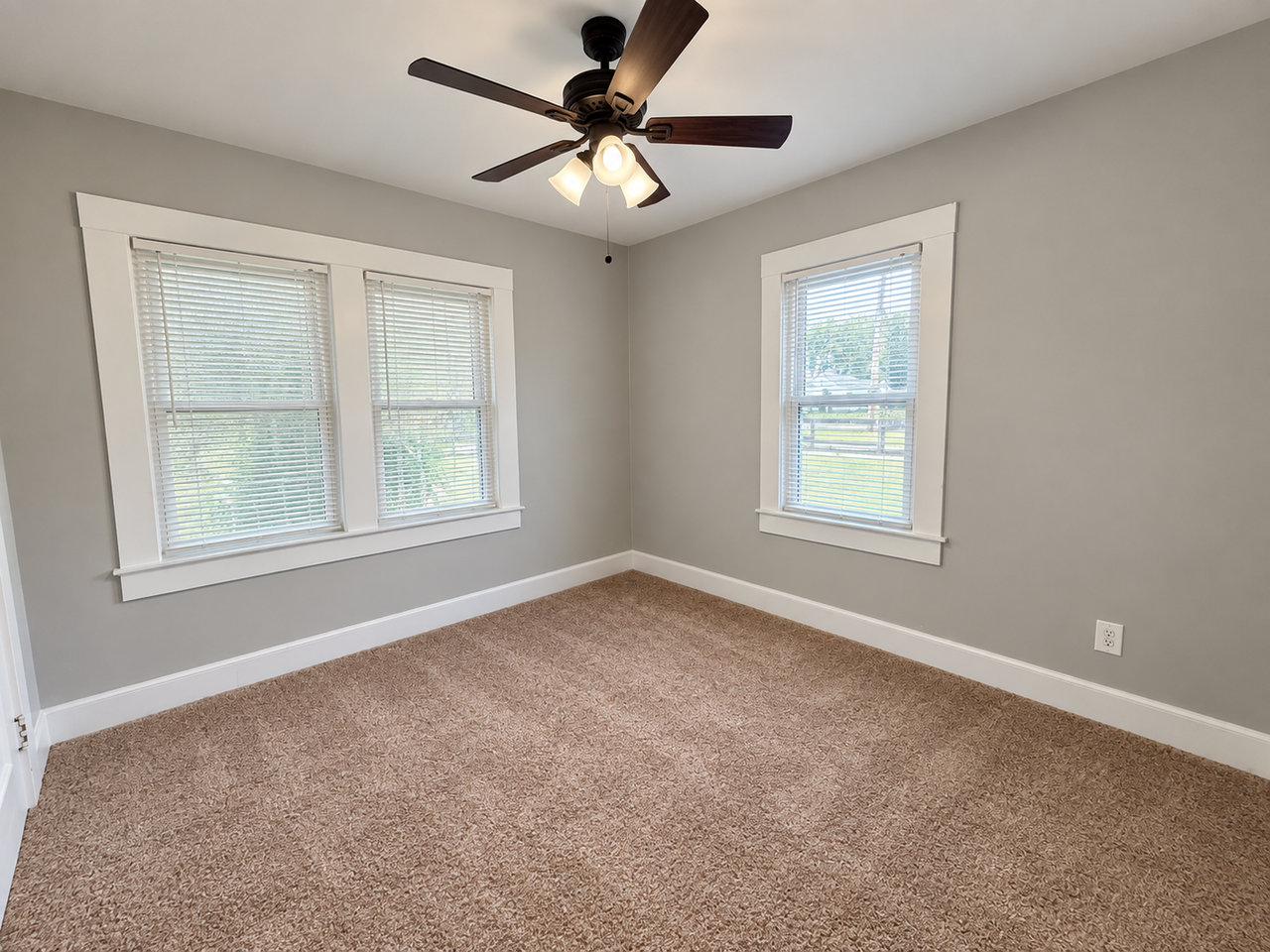 1449 Miller St - Photo 6 of 7