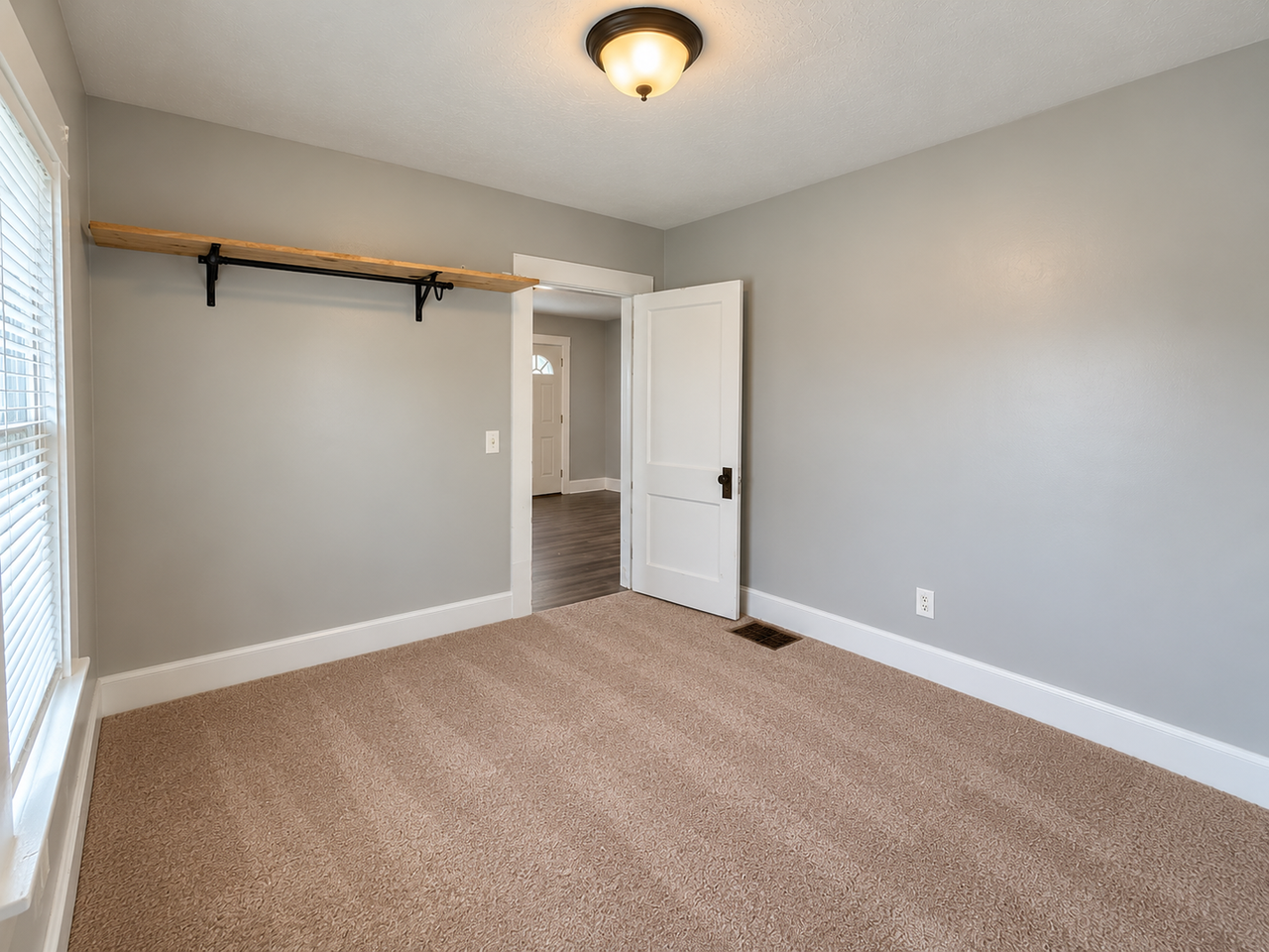 1449 Miller St - Photo 7 of 7