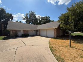 7706 Nw 25th Ter - Photo 1 of 1