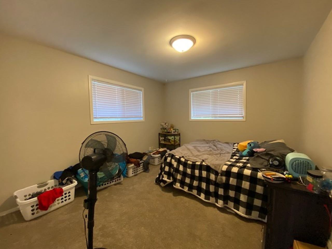 300 Frontenac Ave - Photo 3 of 40