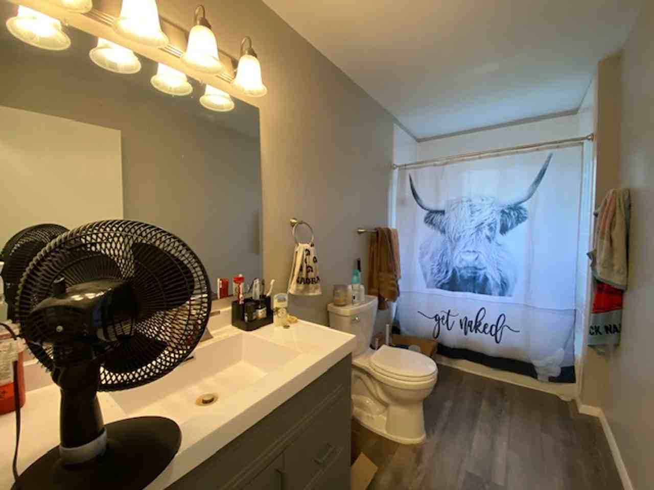 300 Frontenac Ave - Photo 4 of 40