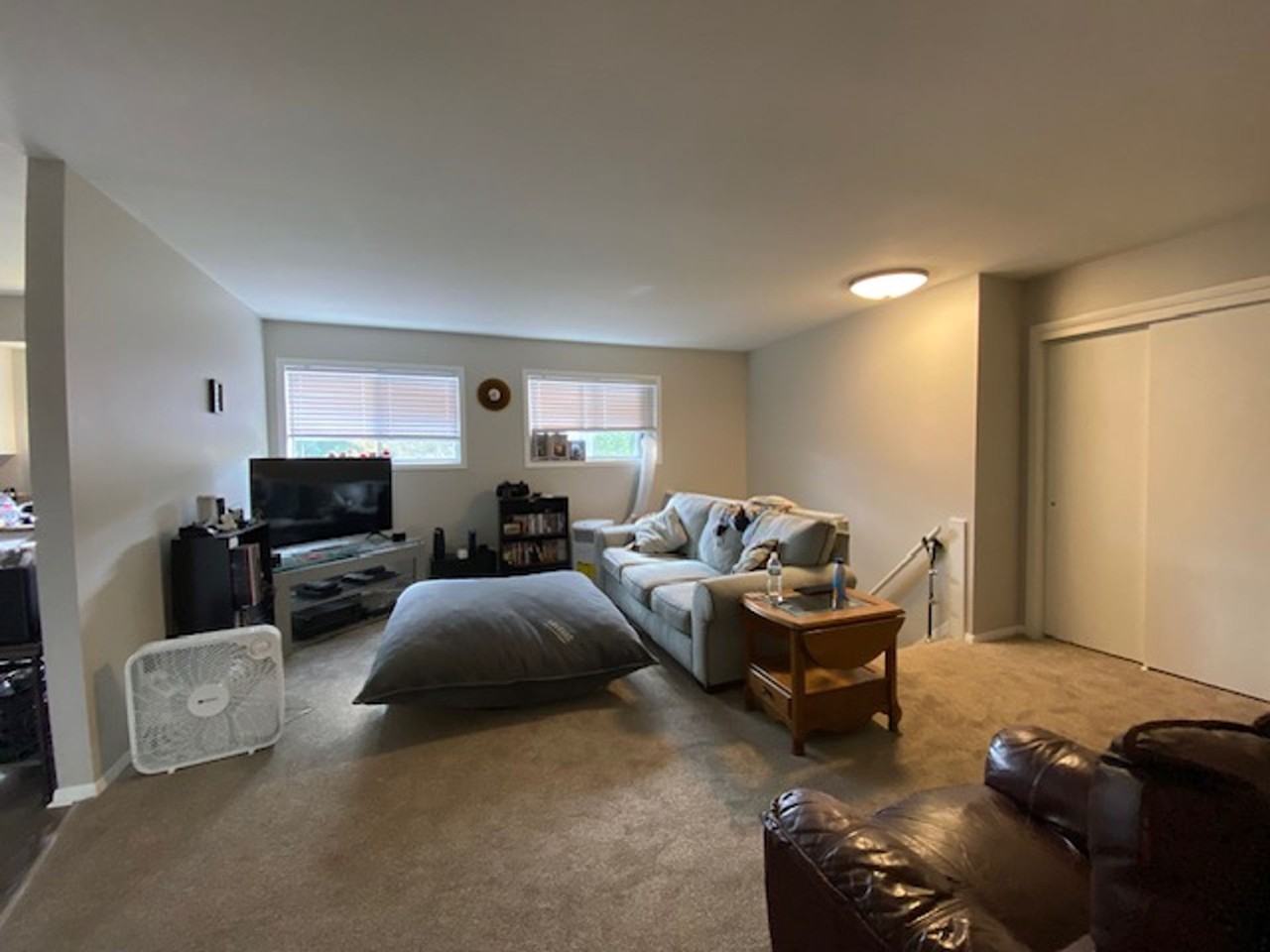 300 Frontenac Ave - Photo 5 of 40