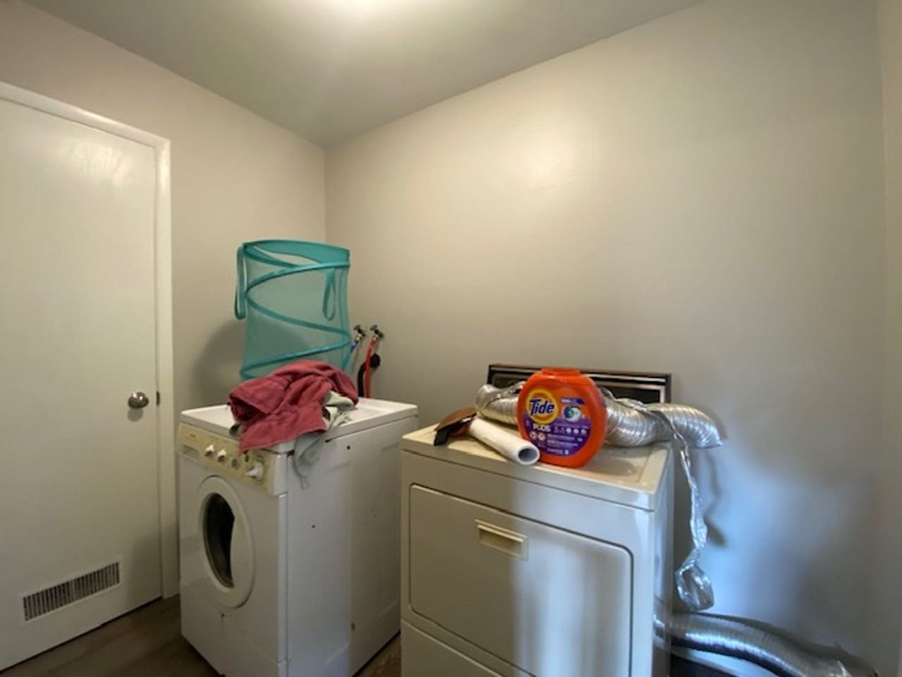 300 Frontenac Ave - Photo 7 of 40