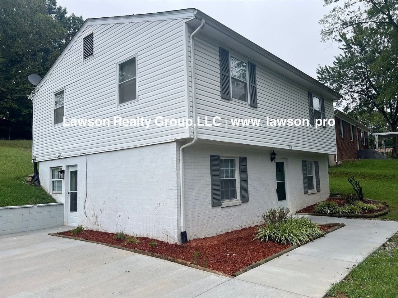 1022 Niagara Rd - Photo 2 of 42