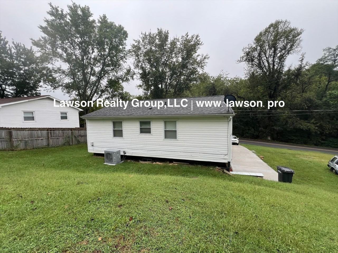 1022 Niagara Rd - Photo 4 of 42