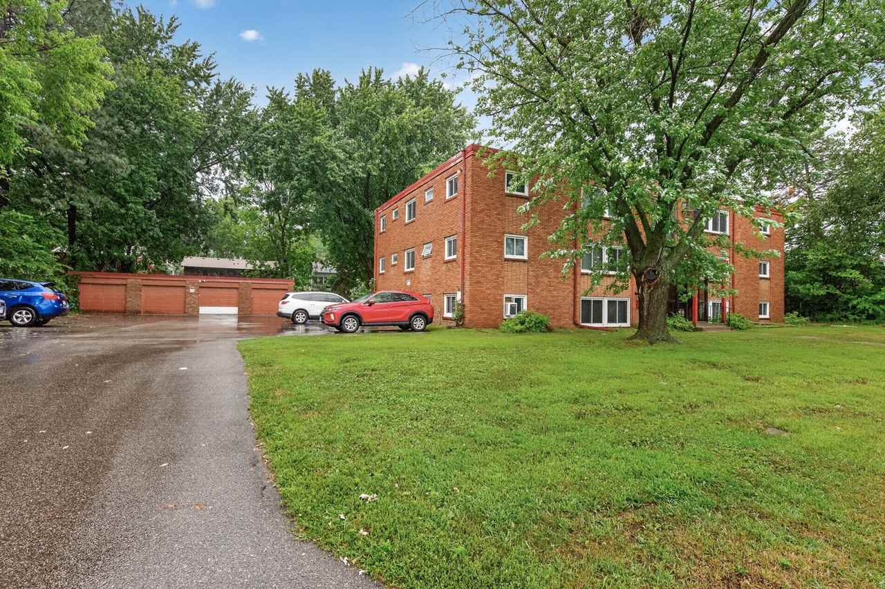 Bruhnding 970 43 1/2 Ave NE - Photo 2 of 7
