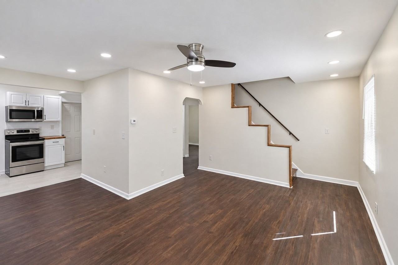 443 Fairway Blvd - Photo 5 of 25