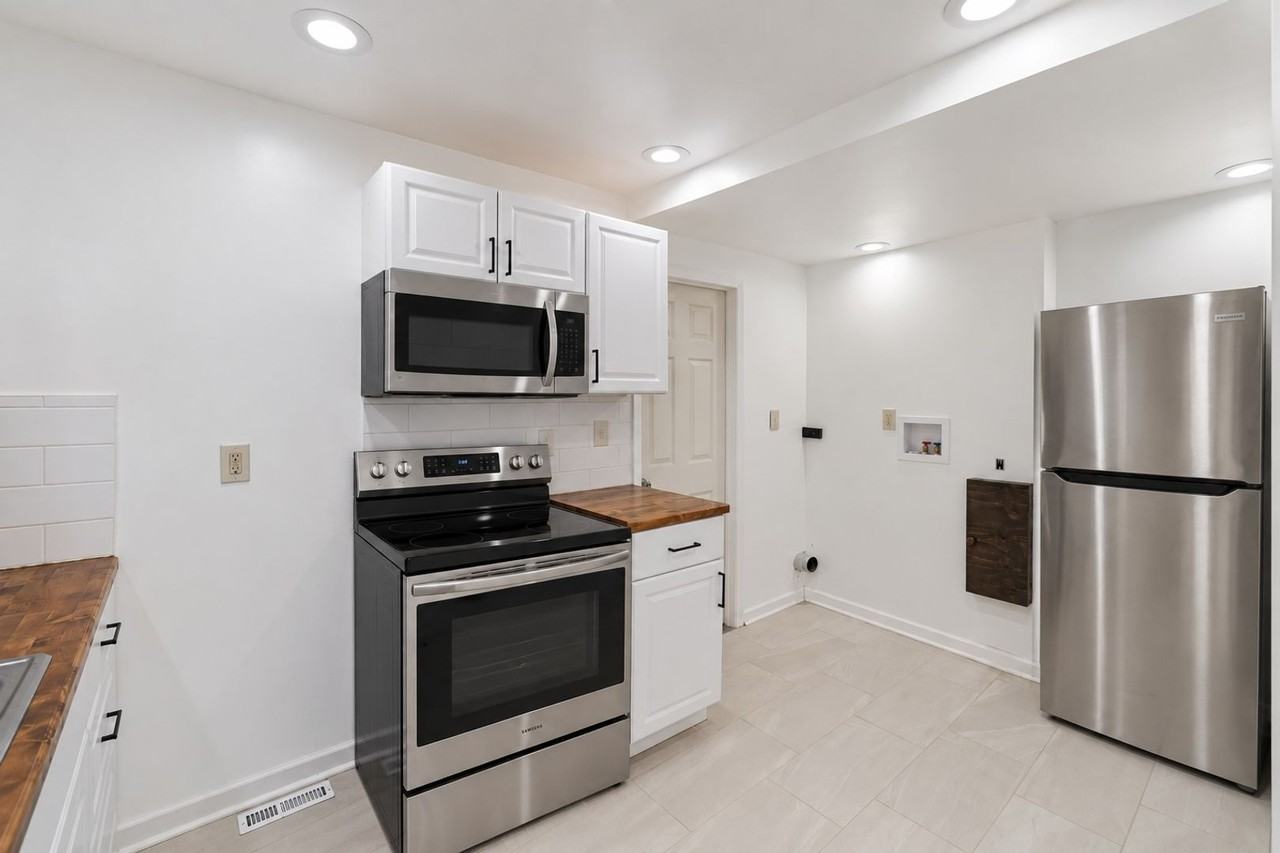 443 Fairway Blvd - Photo 7 of 25