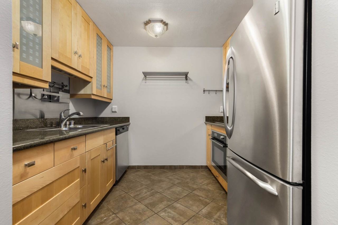 710 N 160th St - Photo 5 of 18