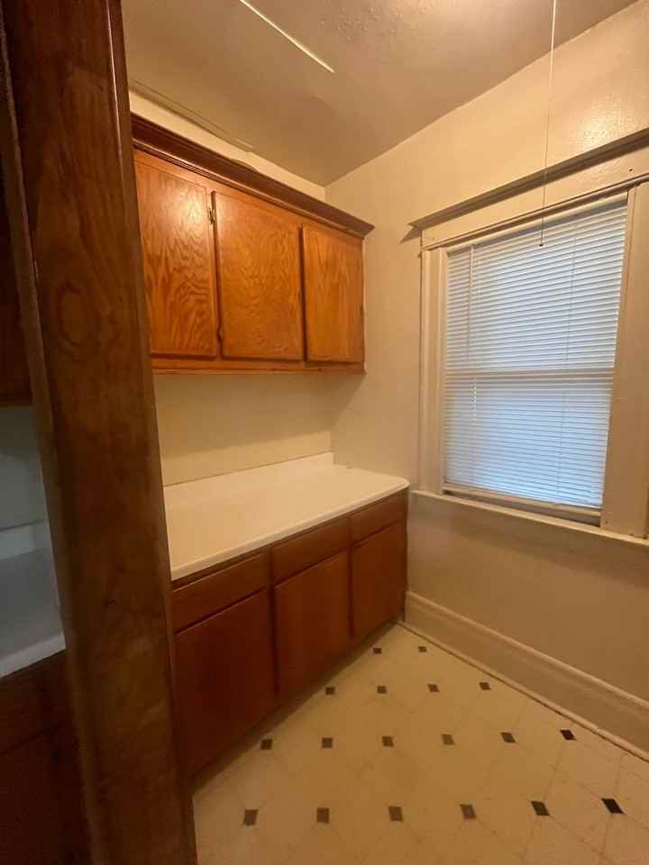 201 Shelter St - Photo 2 of 18
