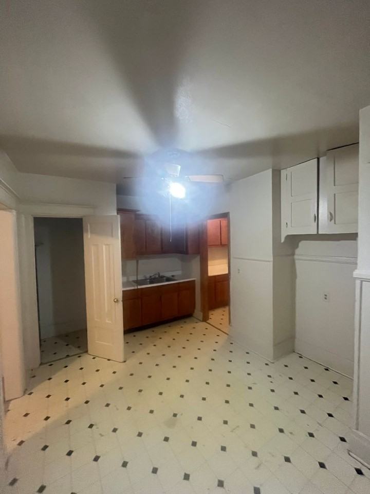201 Shelter St - Photo 4 of 18