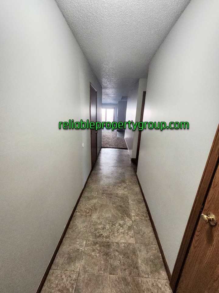 1417 Lake Shasta Ct - Photo 3 of 15