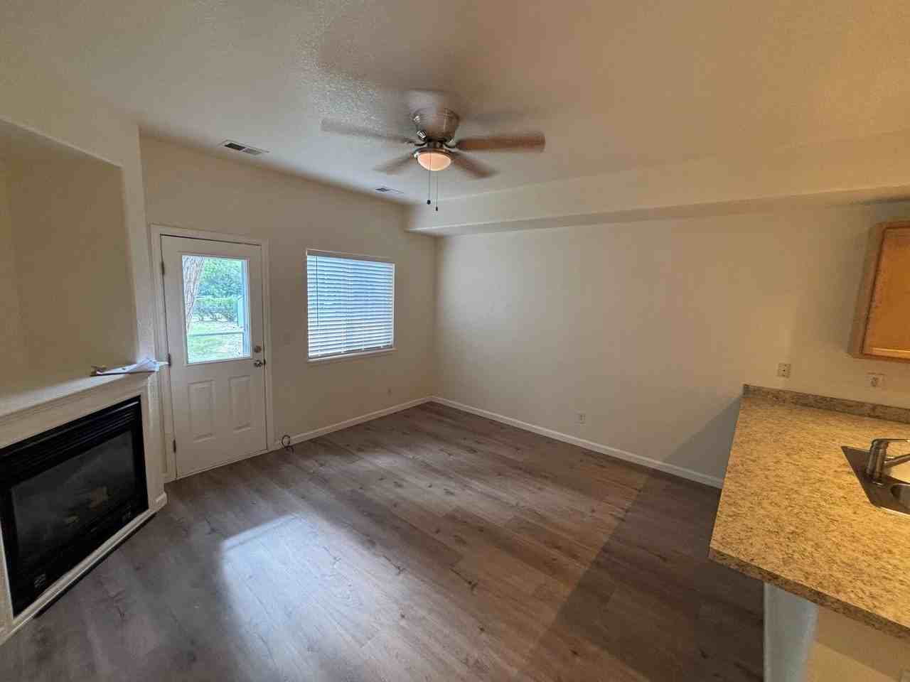 2243 Coronado Pkwy N - Photo 4 of 20