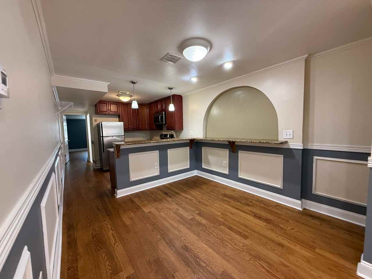 1802 W Master St - Photo 6 of 27
