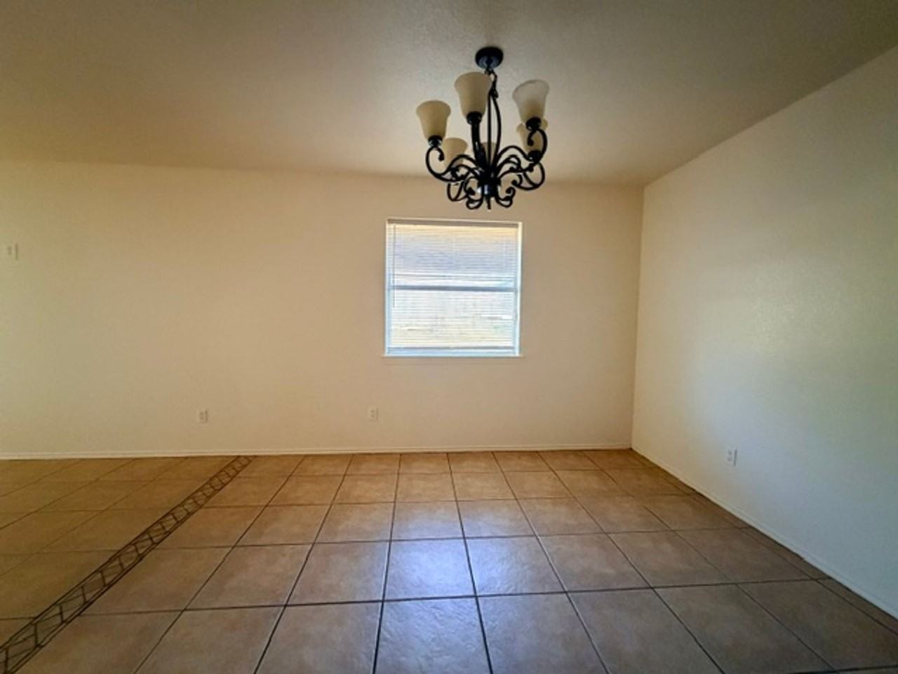 4303 Sonora Dr - Photo 5 of 12