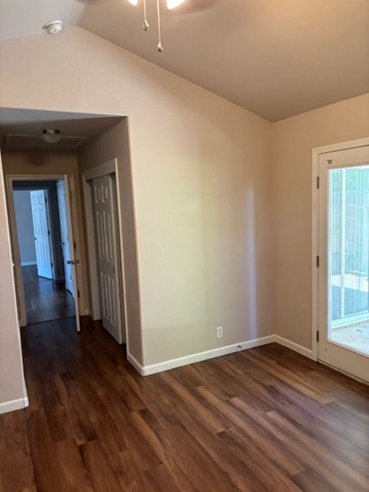 10 N Valley Ct - Photo 6 of 20