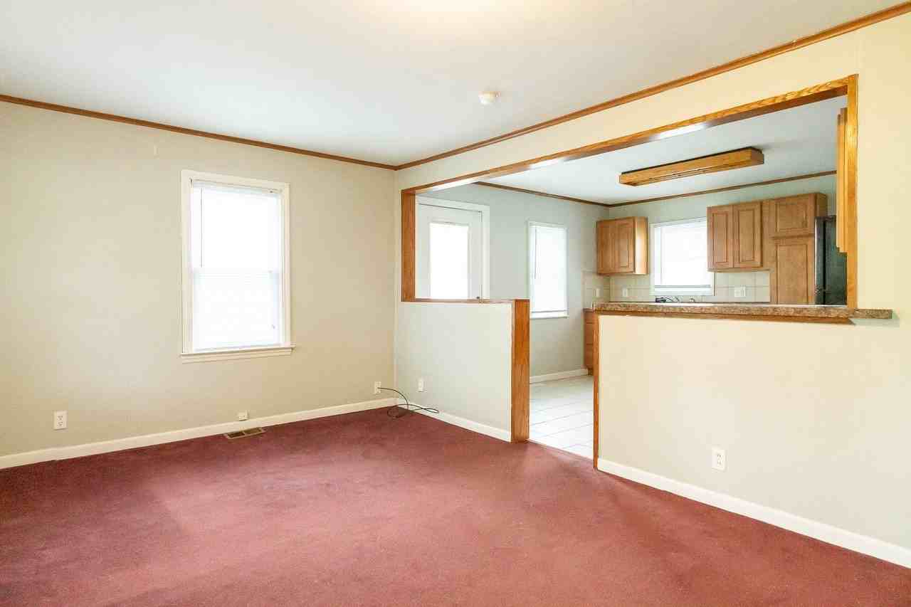 2017 N Maplewood Ave - Photo 2 of 14