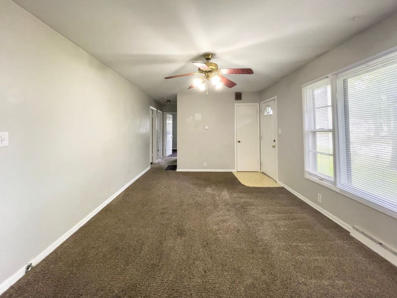 1711 N Glenwood Ave - Photo 4 of 23