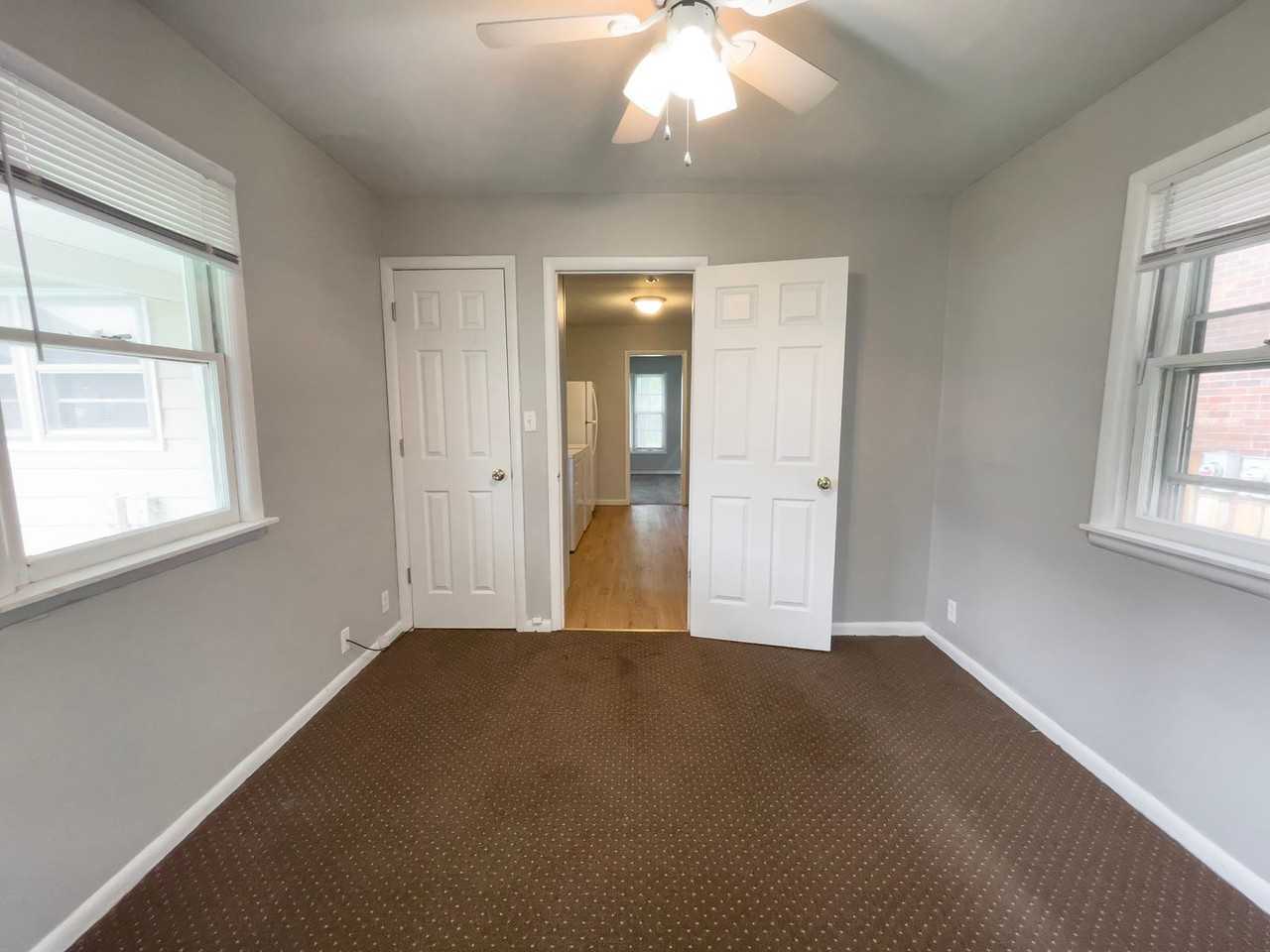 1711 N Glenwood Ave - Photo 6 of 23
